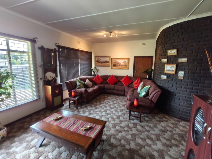 4 Bedroom Property for Sale in Safari Gardens North West